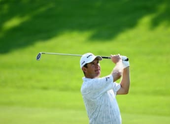 Westwood stays in US title hunt