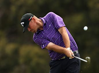 Björn keeps Streelman in check