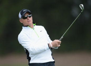 Dyson doubles his lead