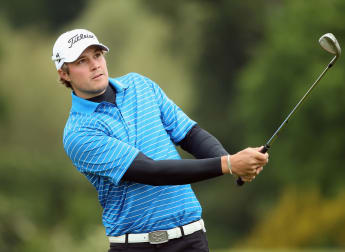 Uihlein refuses to be blown off course