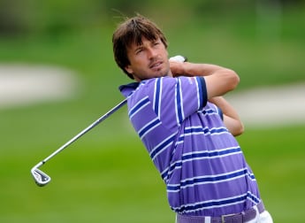 Derksen leads in Paris