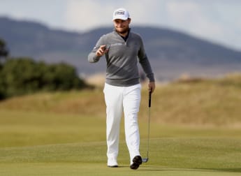 Hatton opens up five-shot gap at St Andrews