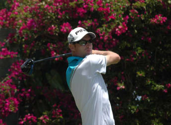 Davies stays clear in the Canaries