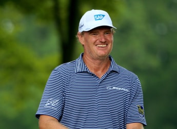 Ernie makes it look easy on Sunday