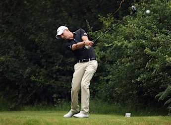 Dinwiddie takes charge in England