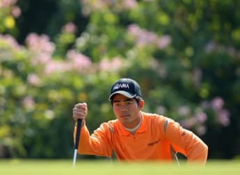 Larrazabal and Liang lead the way