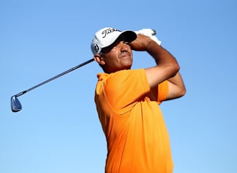 Fast start for noble Cesar - LIVE SCORES HERE