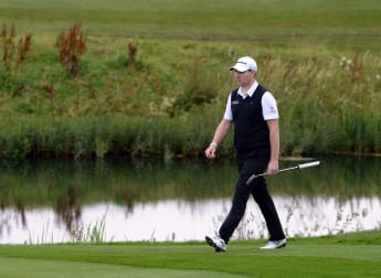 Gallacher impresses despite bad back