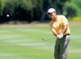 Frost cruises to California victory