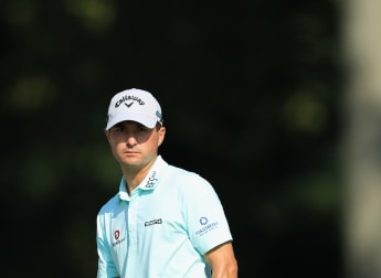 Kisner races into US PGA lead