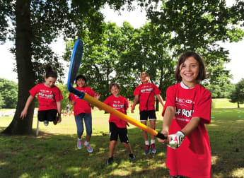 Kids get in for free! Golf Foundation helps tee up next generation  