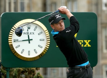 Confident Donald arrives in St Andrews