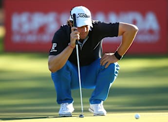 Uihlein stays ahead Down Under