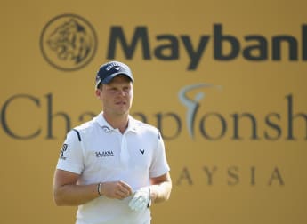 Willett stays in the mix in Malaysia