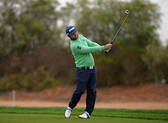 Sullivan extends Portugal lead