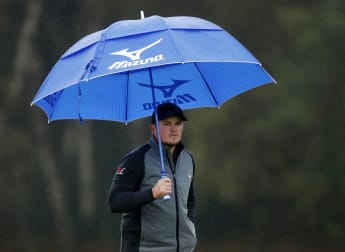 Pepperell keeps his nose in front