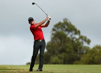 Geary takes halfway lead in Brittany