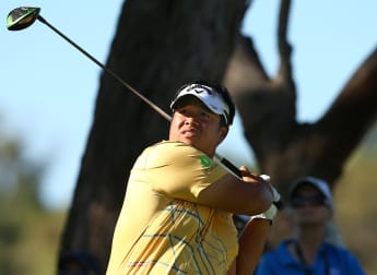 Aphibarnrat joins Perth lead