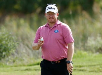 Coetzee closes in on Guerrier after Saturday 66