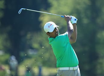 Winning start for Lahiri