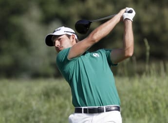 De Sousa fights back from the brink