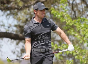 McIlroy cruises into semi-finals