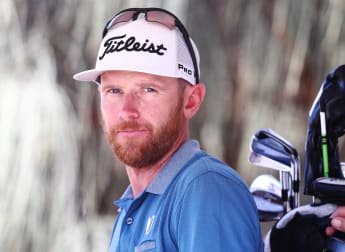 Flying Flanagan sets Australia pace