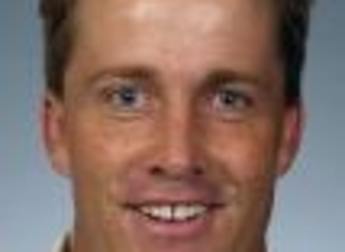 Appleby steals in with 59