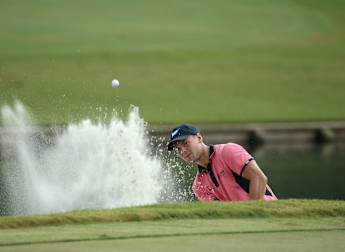 Kaymer closing in on victory 
