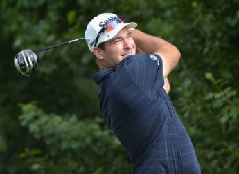 Formidable Fox snatches Foshan lead