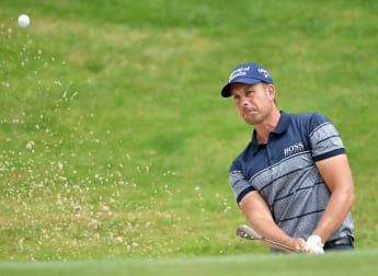 Stenson maintains lead in Germany