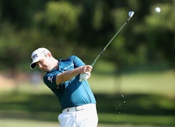 Chasing pack closes in on leader Grace