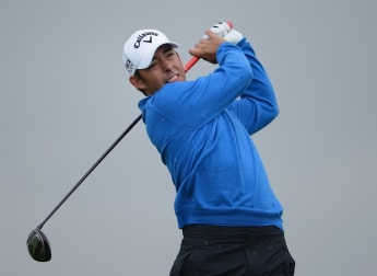 Larrazábal leads on home soil