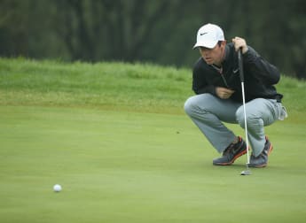 McIlroy testing new putting grip