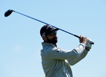 Classy Quiros heads leading group