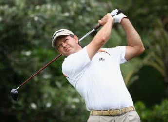 Goosen goes low on home soil