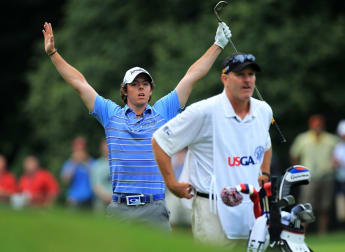 Sensational McIlroy storms six clear