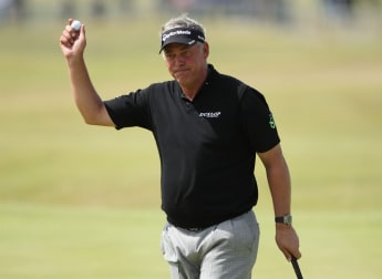 Clarke maintains advantage