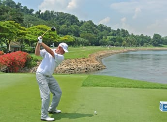 Björn leads at Sentosa