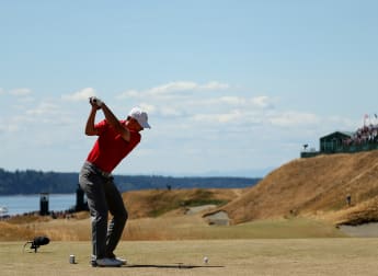 Stunning start for Spieth