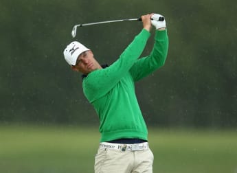 Carlsson stars on home soil