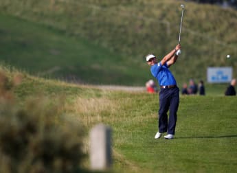 Luiten leads alongside McLeary