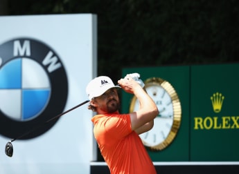 Wood leads as Karlberg sets clubhouse target