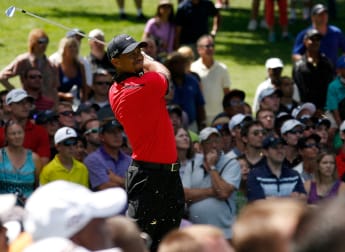 Woods cruising towards victory