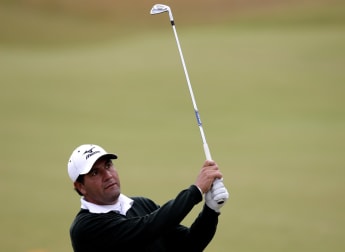 In-form Gonzalez tames Old Course