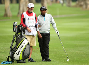 Chawrasia edges further ahead in Hong Kong