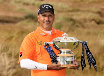 Singh hits winning note 