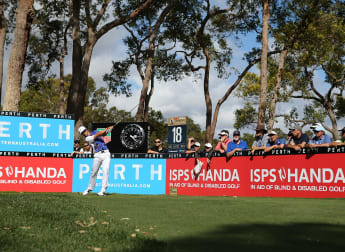 Olesen and Wade achieve perfection in Perth