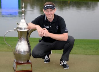 REWIND: Gallant Gallacher defends in style