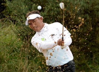 Jaidee and McDowell start in style